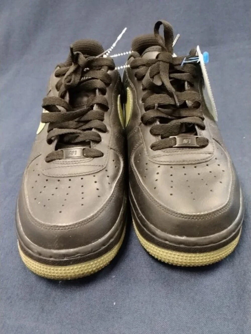 Nike Men's Low-Top Sneakers in Brown and Yellow